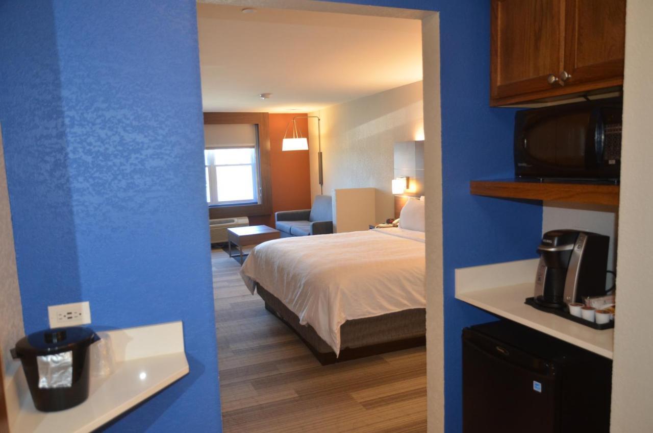 Holiday Inn Express Hotel & Suites Rochester By Ihg Ngoại thất bức ảnh