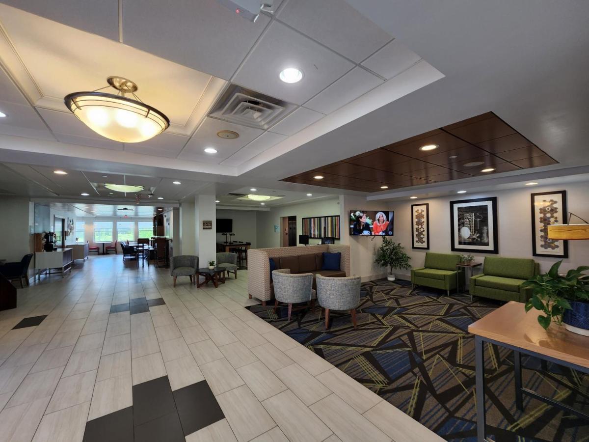 Holiday Inn Express Hotel & Suites Rochester By Ihg Ngoại thất bức ảnh