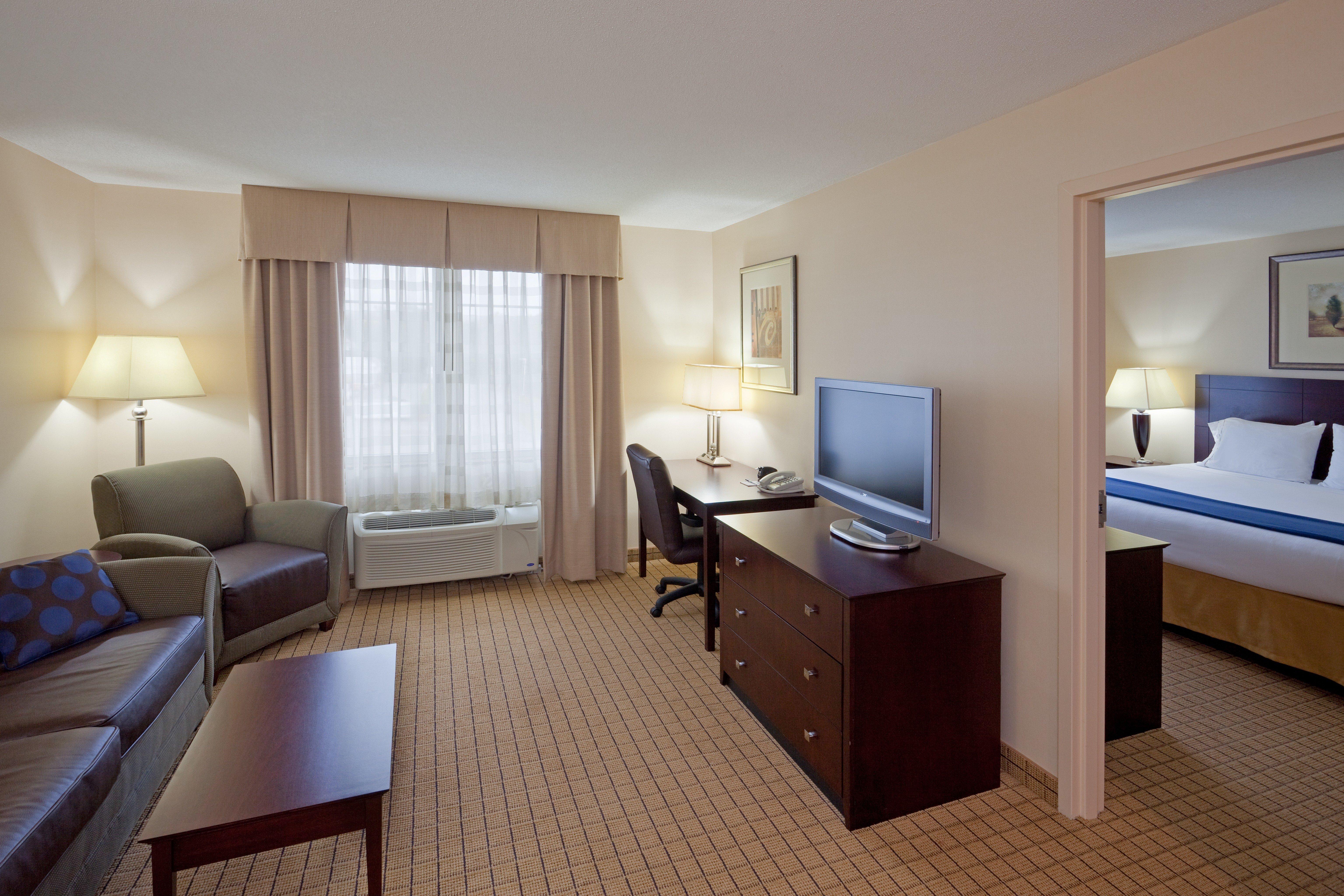 Holiday Inn Express Hotel & Suites Rochester By Ihg Ngoại thất bức ảnh