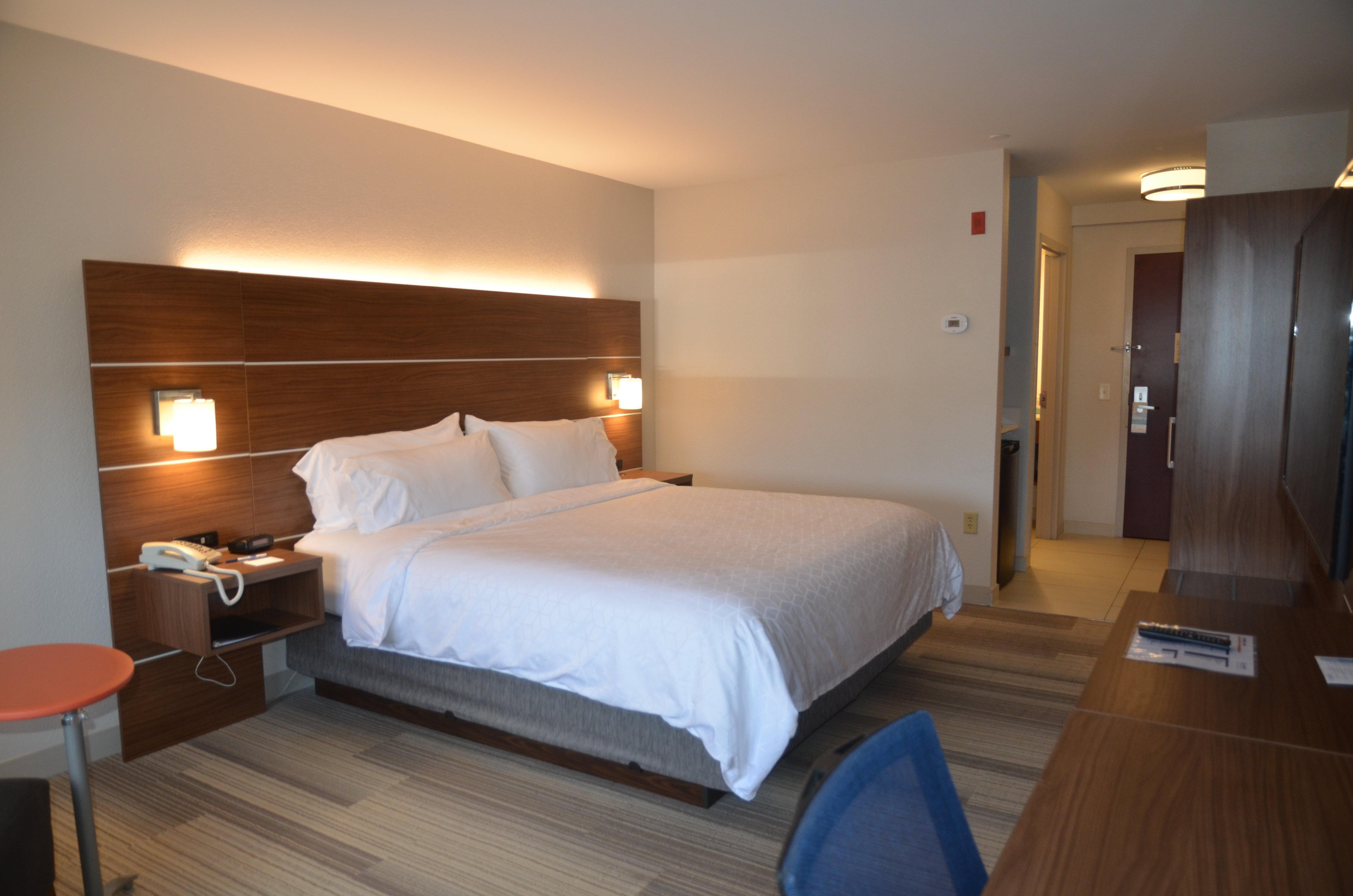 Holiday Inn Express Hotel & Suites Rochester By Ihg Ngoại thất bức ảnh