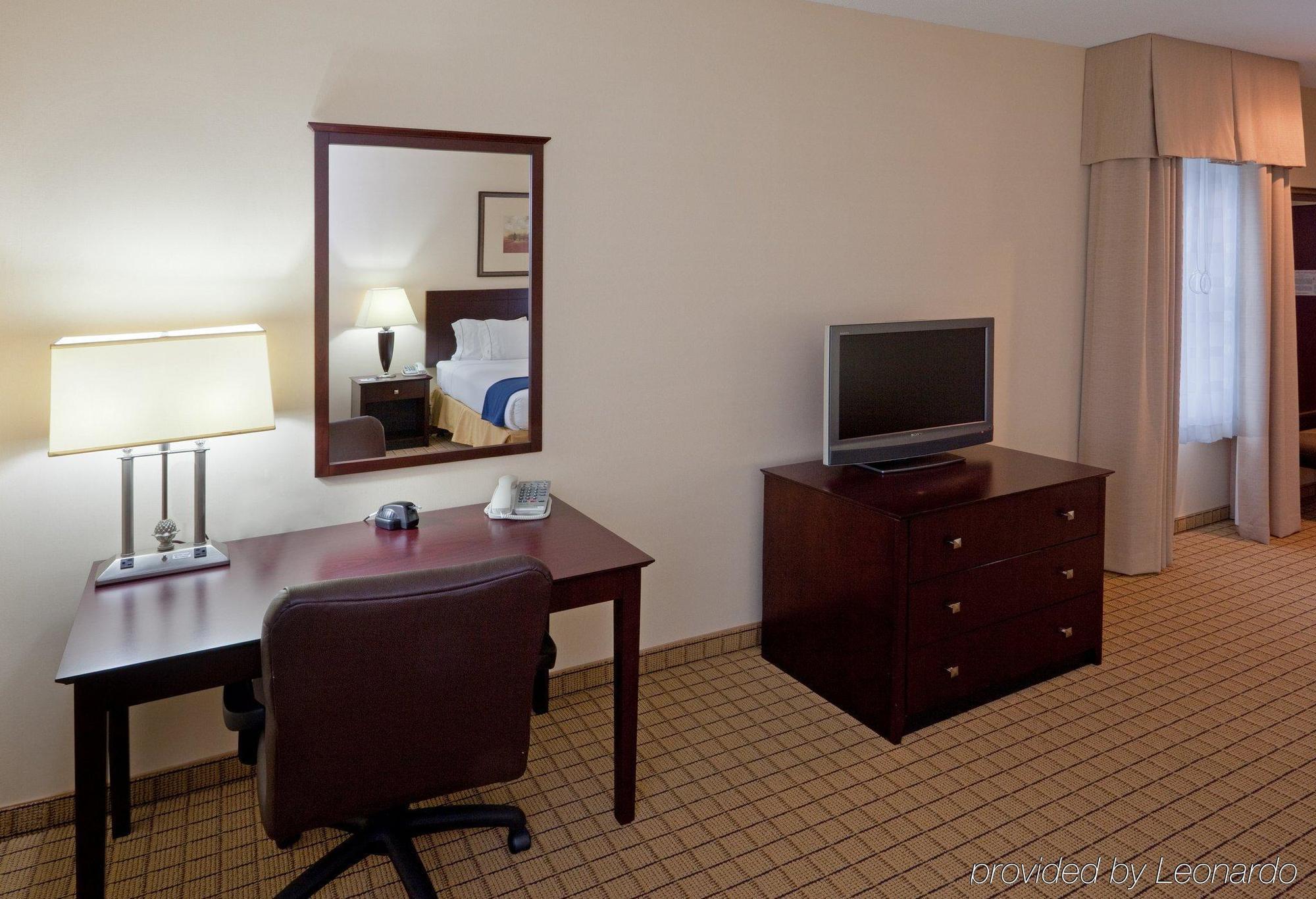 Holiday Inn Express Hotel & Suites Rochester By Ihg Phòng bức ảnh